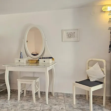 Apartment Rinio In Adamas