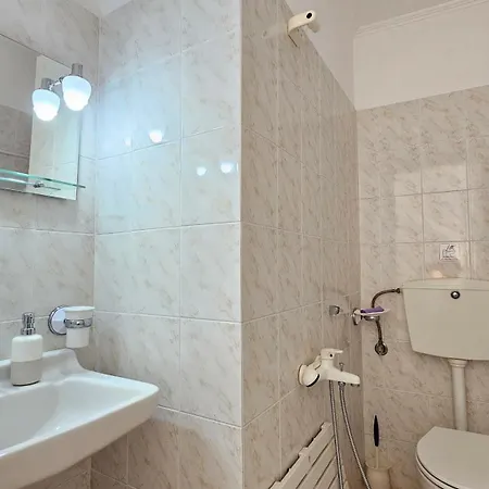 Apartment Rinio In Adamas